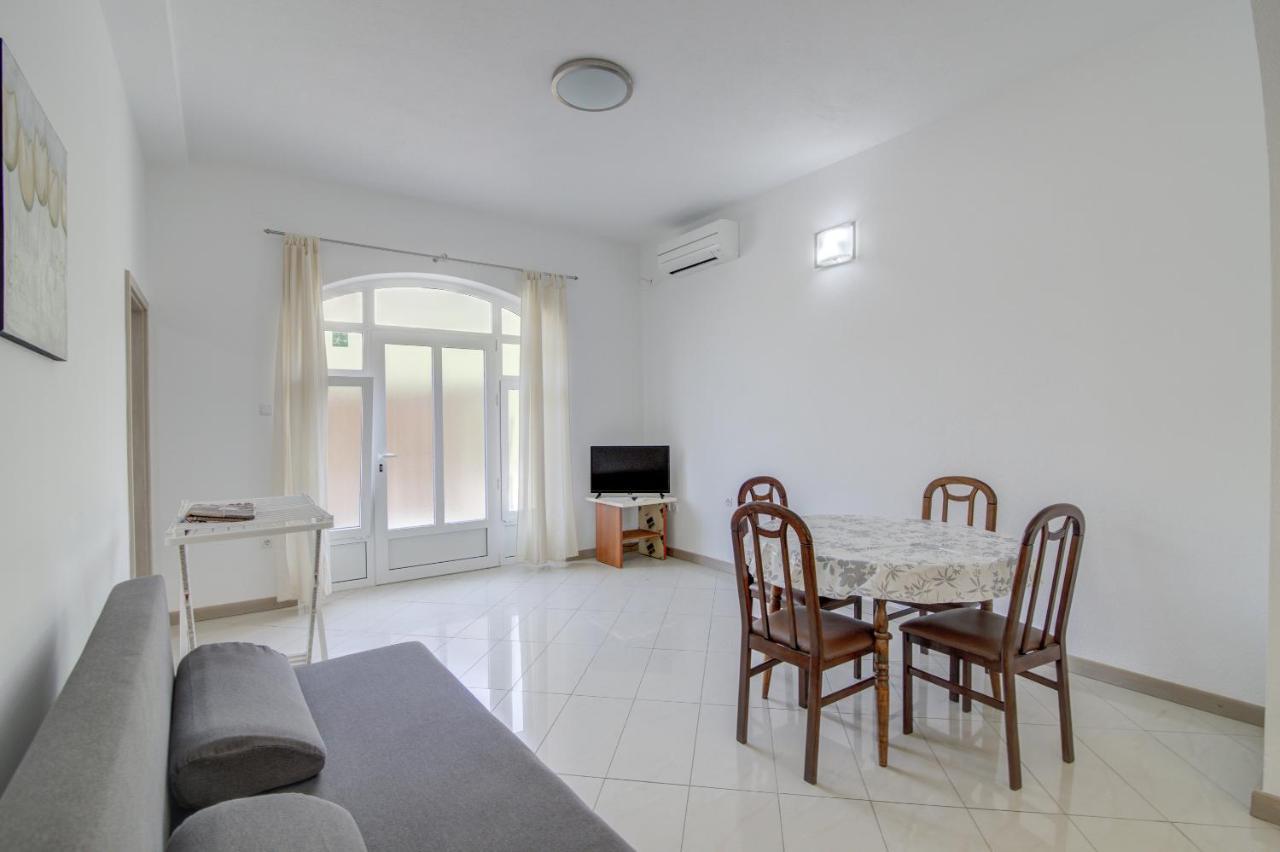 Dora Apartment Senj  Extérieur photo