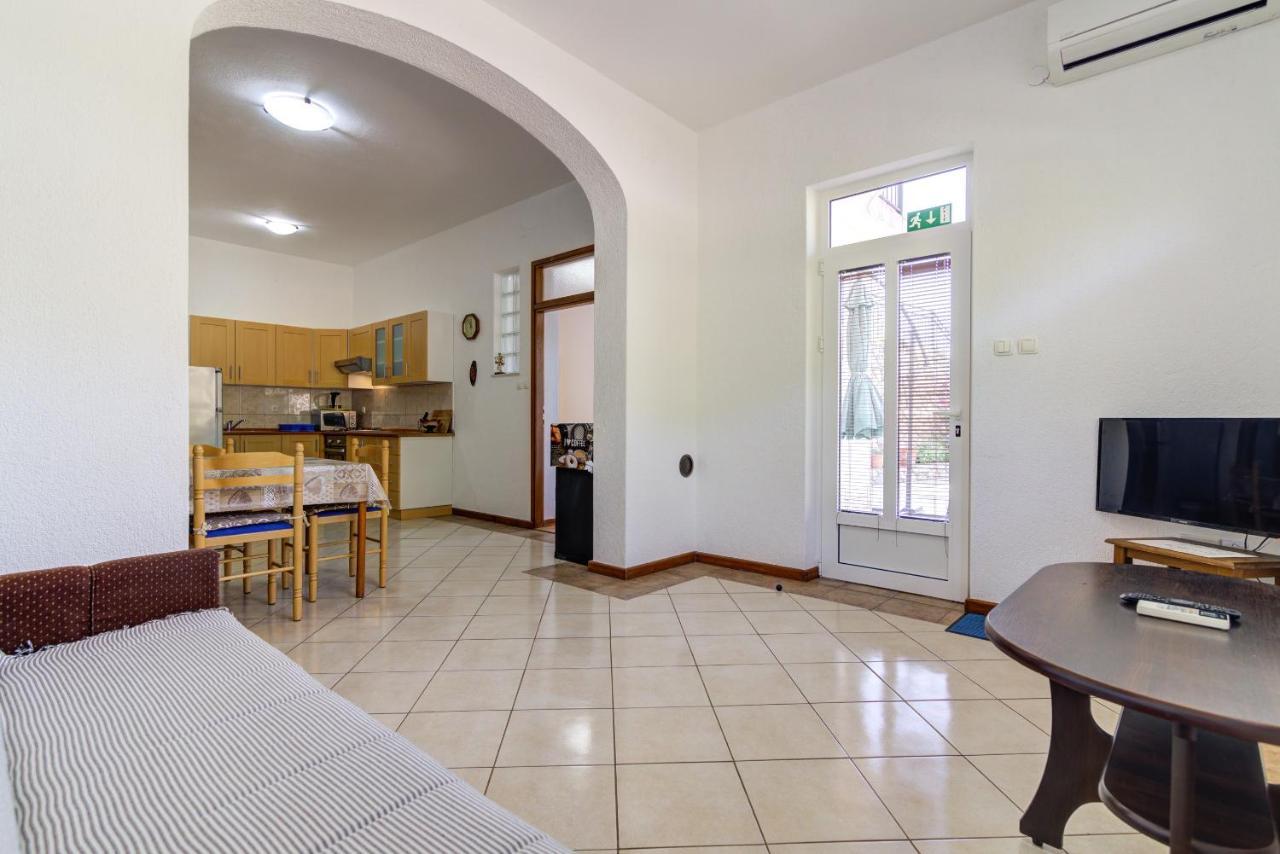 Dora Apartment Senj  Extérieur photo